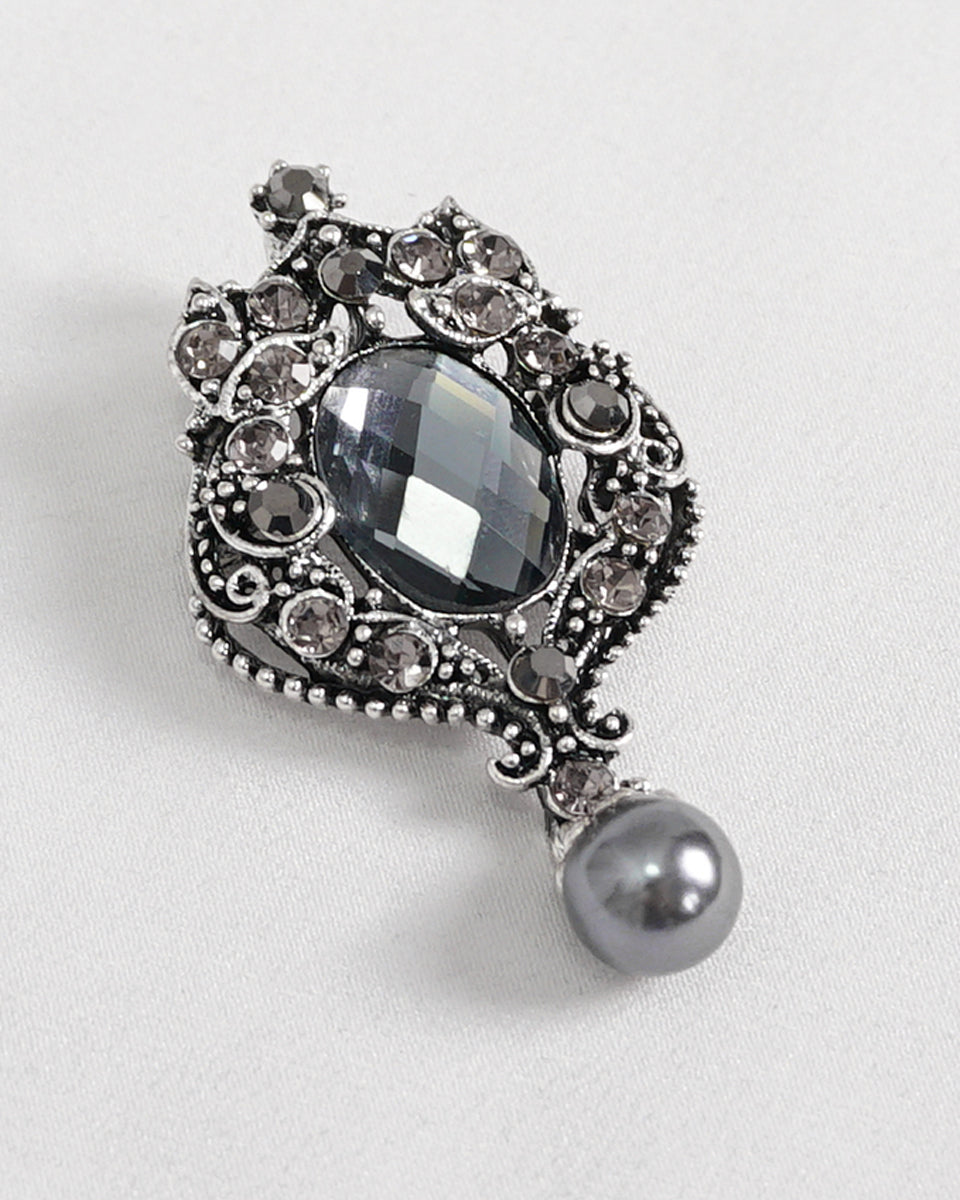White Scarf Tie With Jewel Buckle