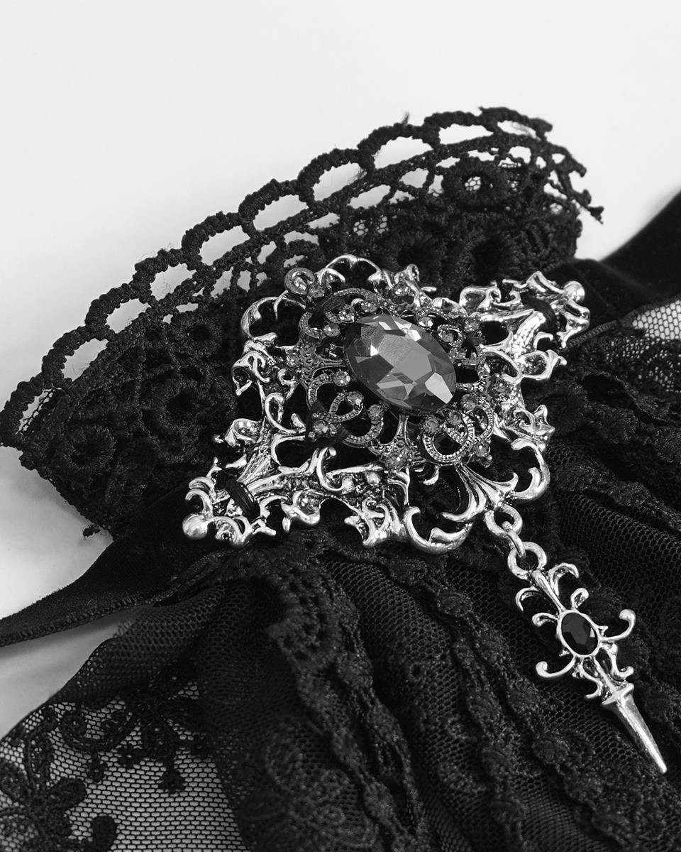 Lace Cravat With Jewel Broach